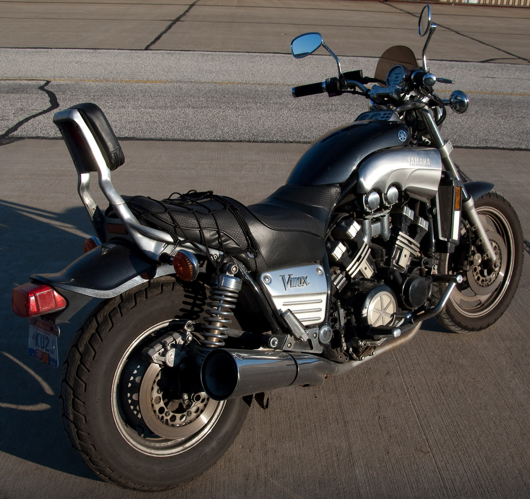 Ямаха v Twin Max