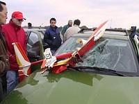 Crash_plane_into_car